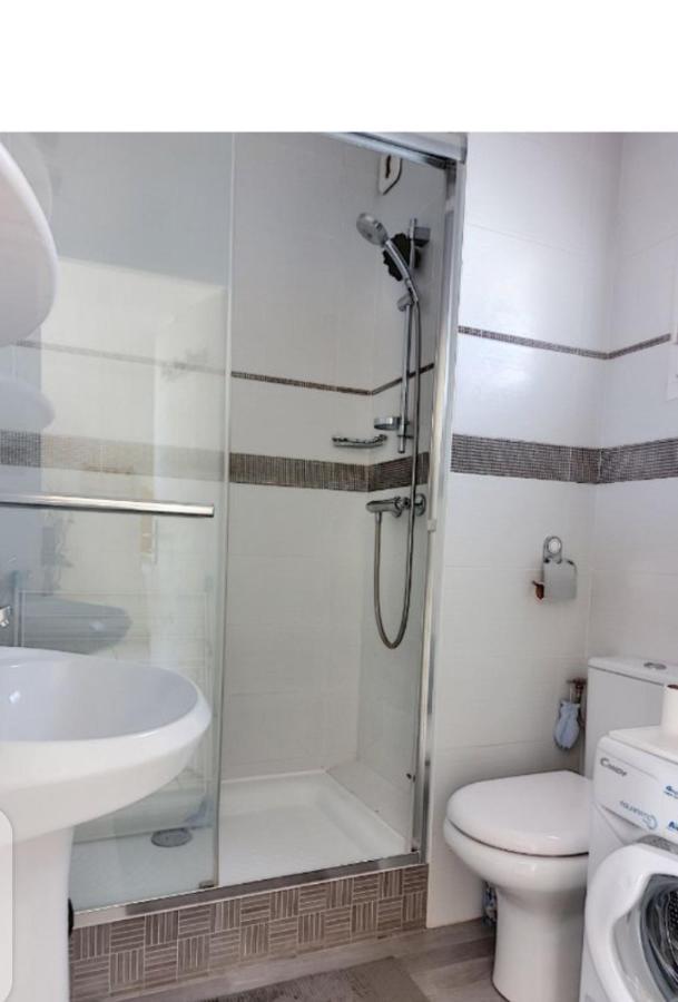 Appartement Tres Agreable Frejus Luaran gambar